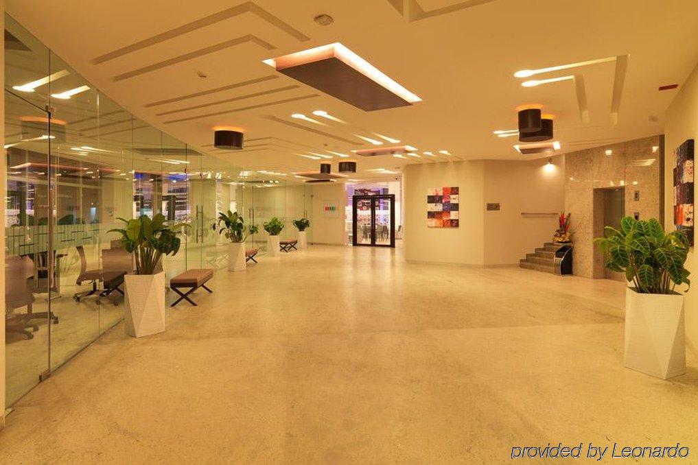 24 Tech Hotel Bangalore Esterno foto