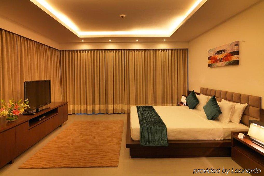24 Tech Hotel Bangalore Esterno foto