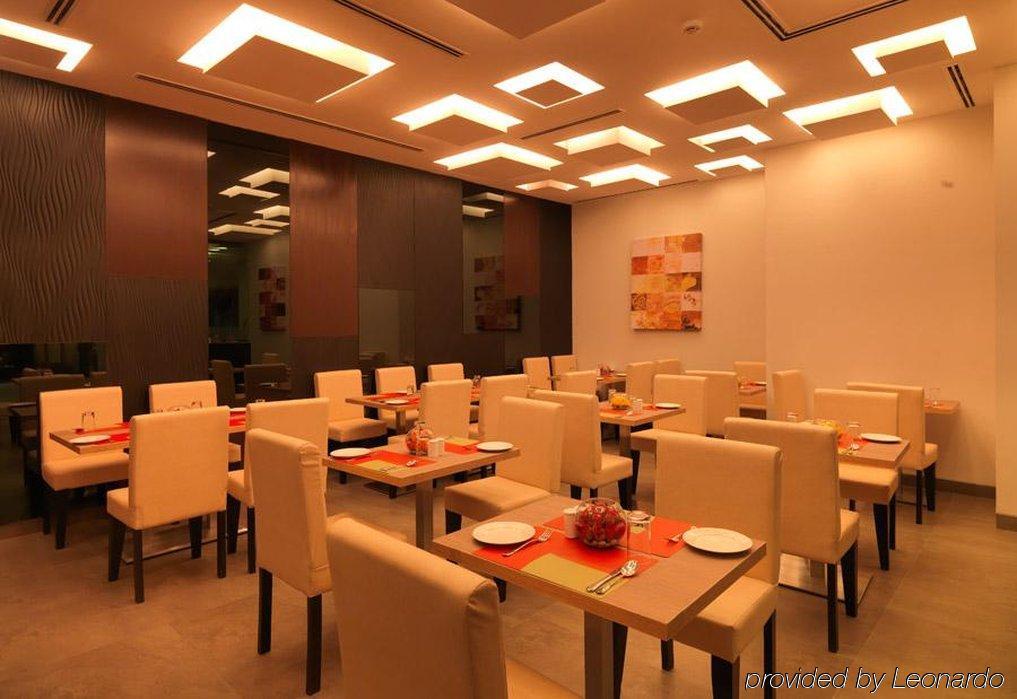 24 Tech Hotel Bangalore Esterno foto