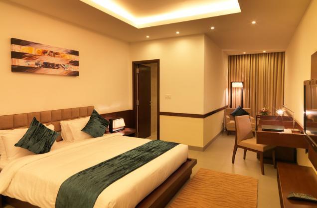24 Tech Hotel Bangalore Esterno foto