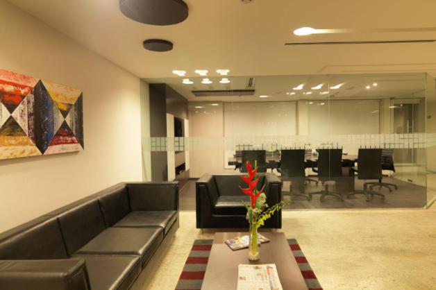 24 Tech Hotel Bangalore Esterno foto
